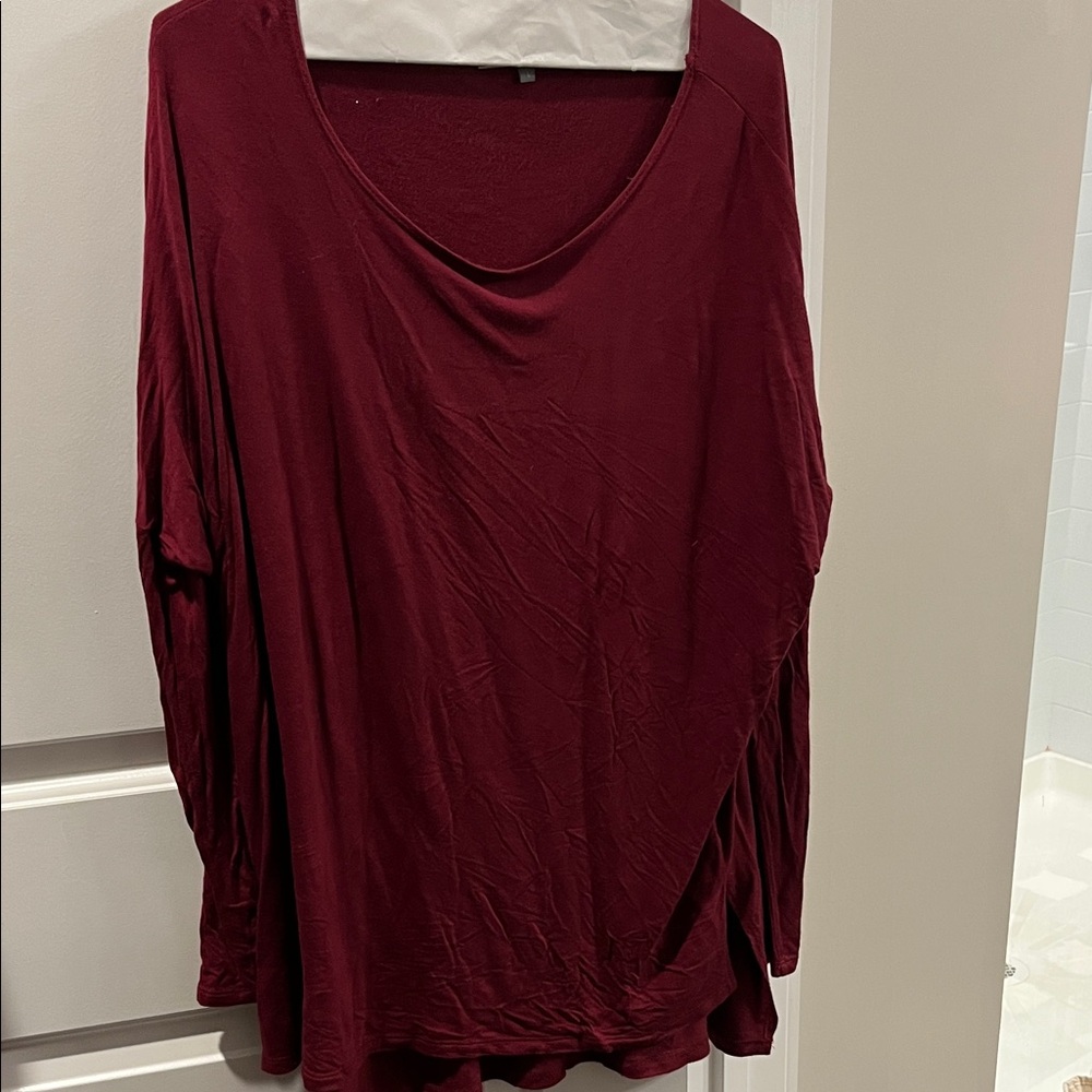 Women's Burgundy Top